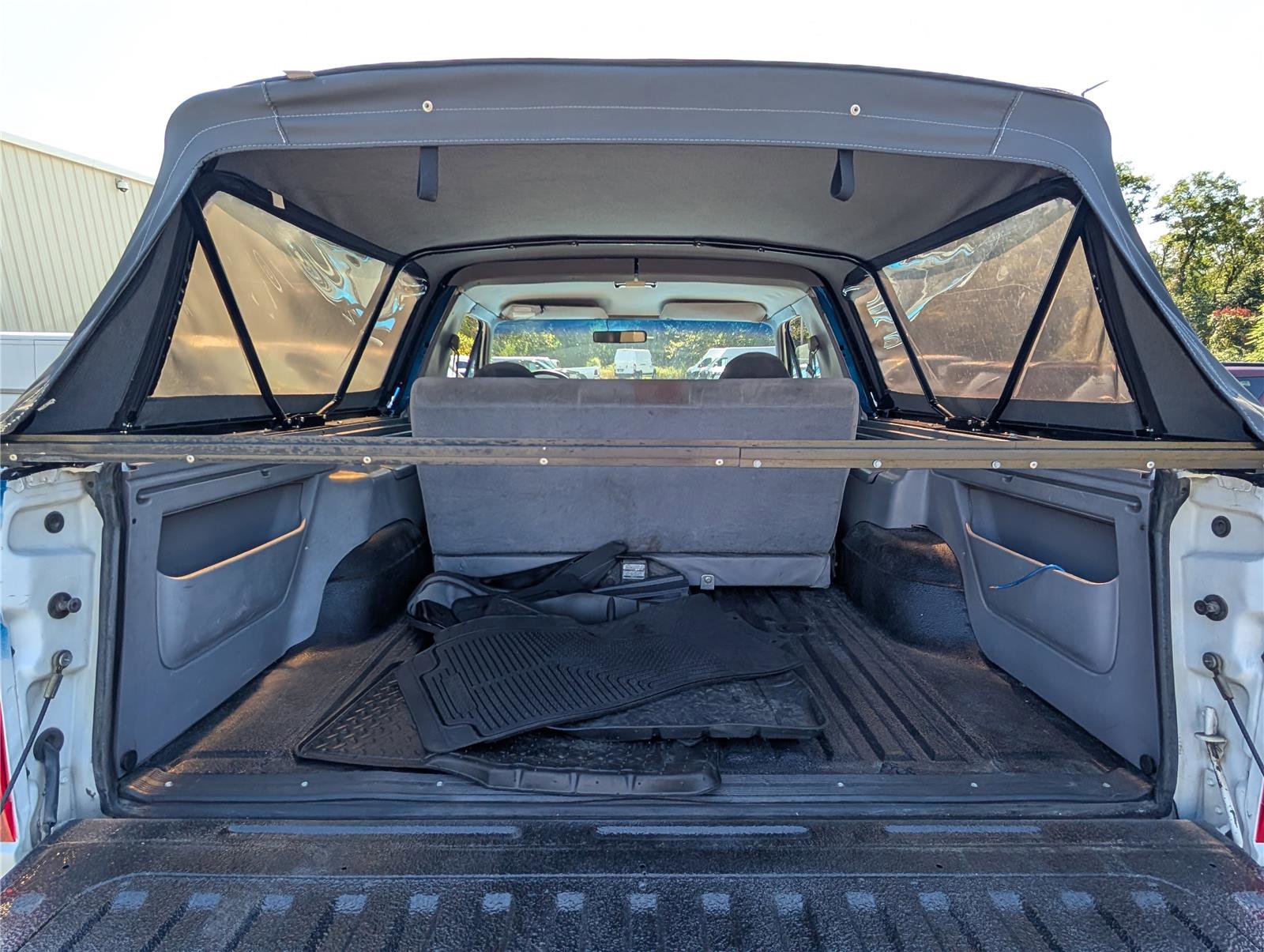 Used 1994 Ford Bronco XLT image 13