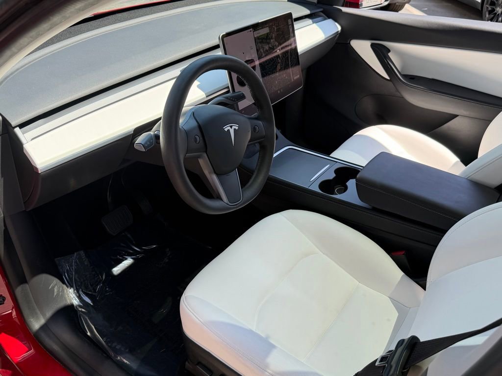 Used 2021 Tesla Model Y Long Range AWD/4WD image 24