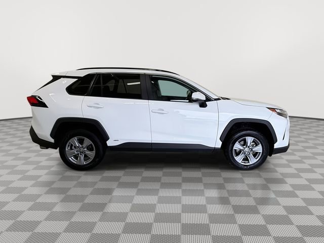 Used 2025 Toyota RAV4 XLE image 12
