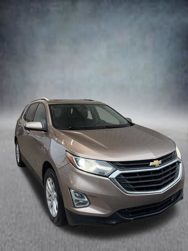 Used 2018 Chevrolet Equinox LT w/ Sun & Infotainment Package FWD image 17