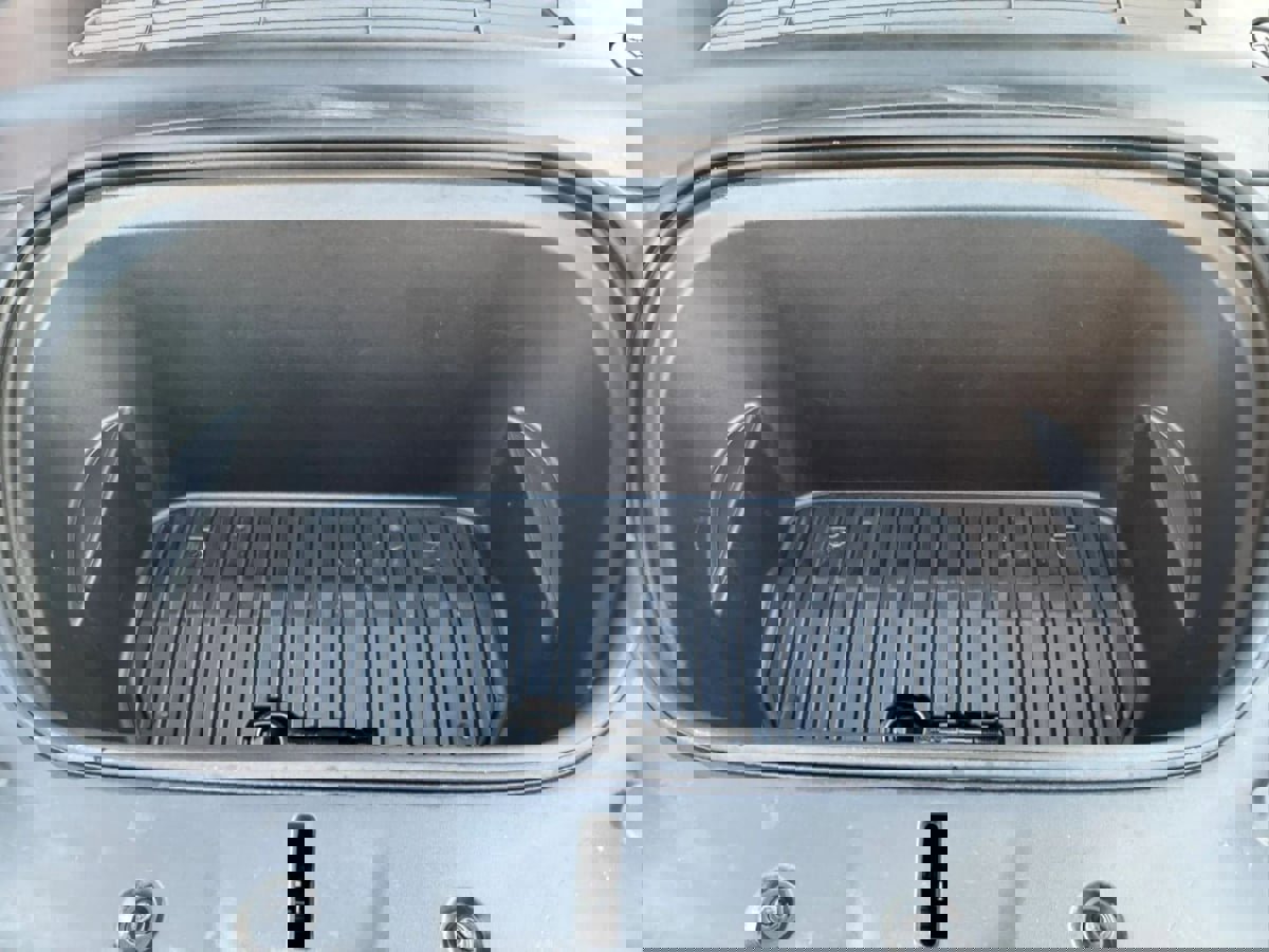 Used 2021 Tesla Model Y Long Range image 9