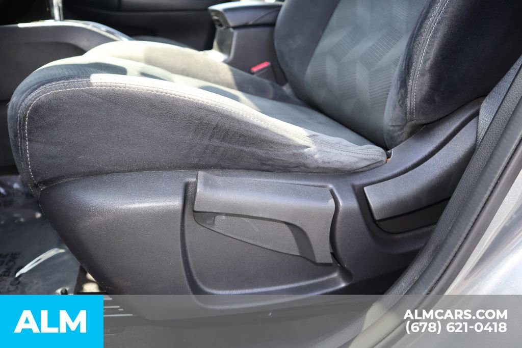 Used 2016 Nissan Rogue S w/ Appearance Package image 12