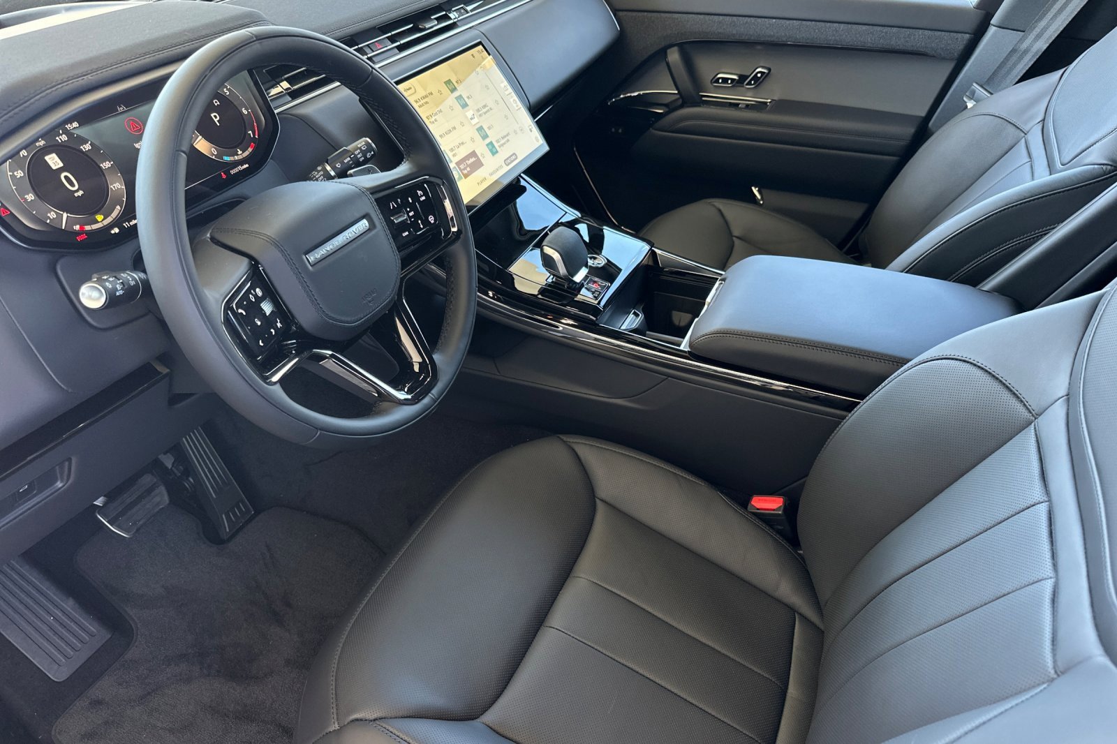 New 2025 Land Rover Range Rover Sport Dynamic SE image 9