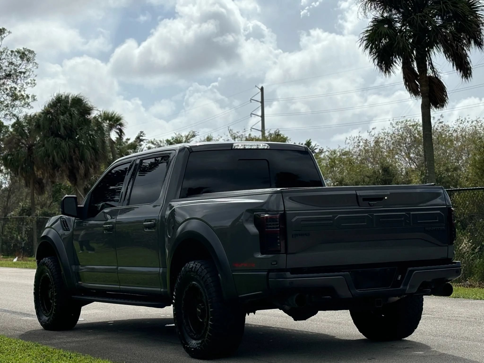 Used 2018 Ford F150 Raptor w/ Equipment Group 802A Luxury AWD/4WD image 7