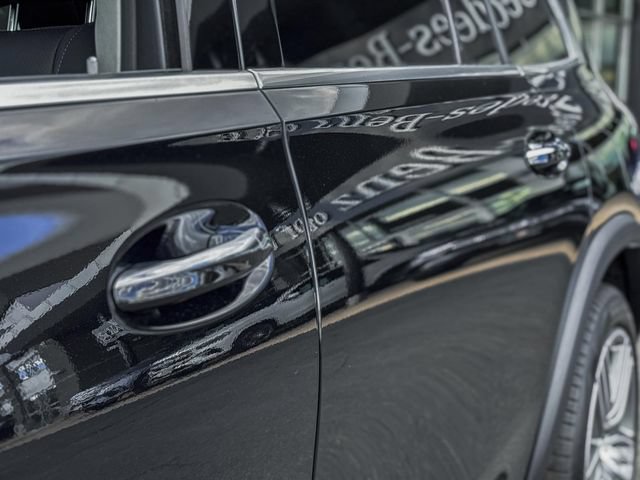 New 2026 Mercedes-Benz GLS 450 4MATIC image 16
