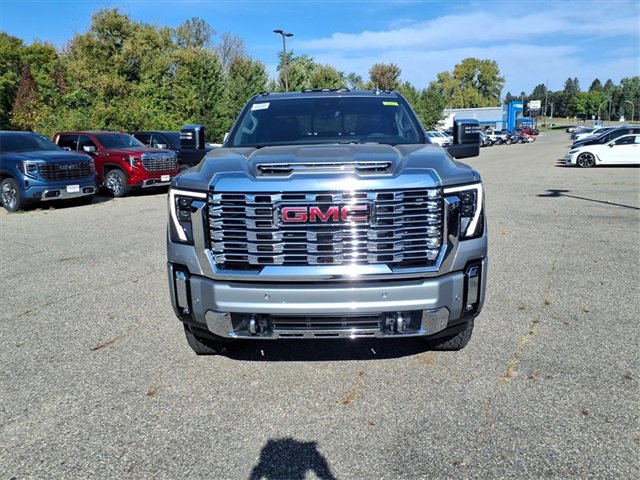 New 2026 GMC Sierra 3500 Denali w/ Denali Reserve Package image 9