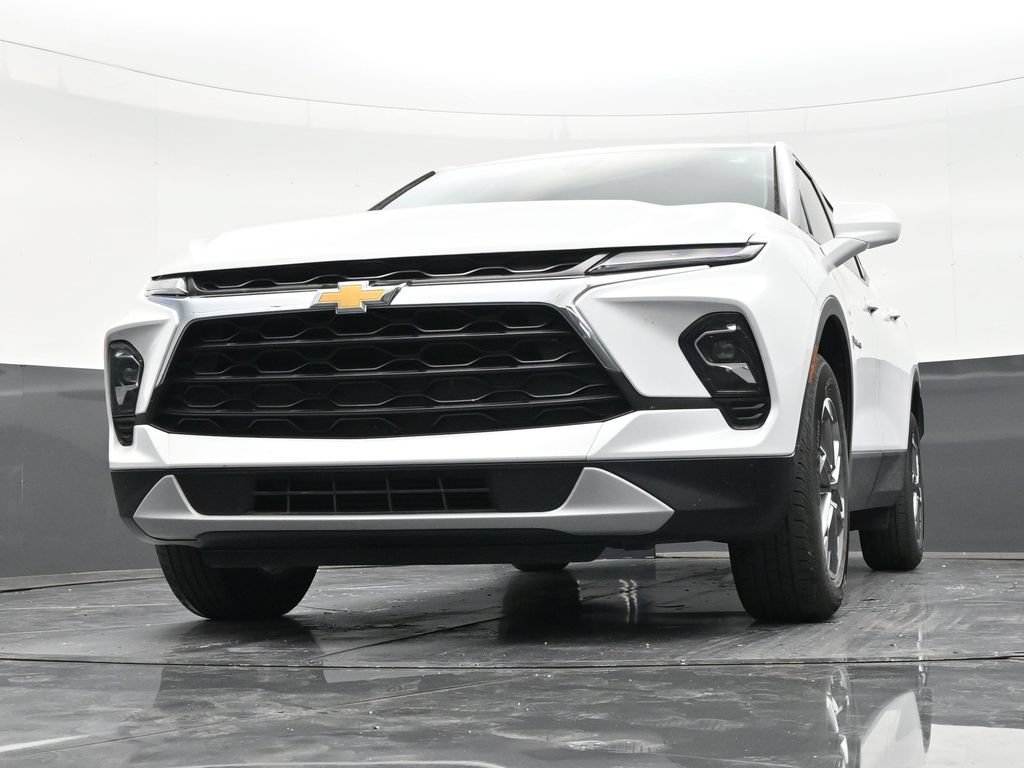 Used 2023 Chevrolet Blazer LT FWD image 27