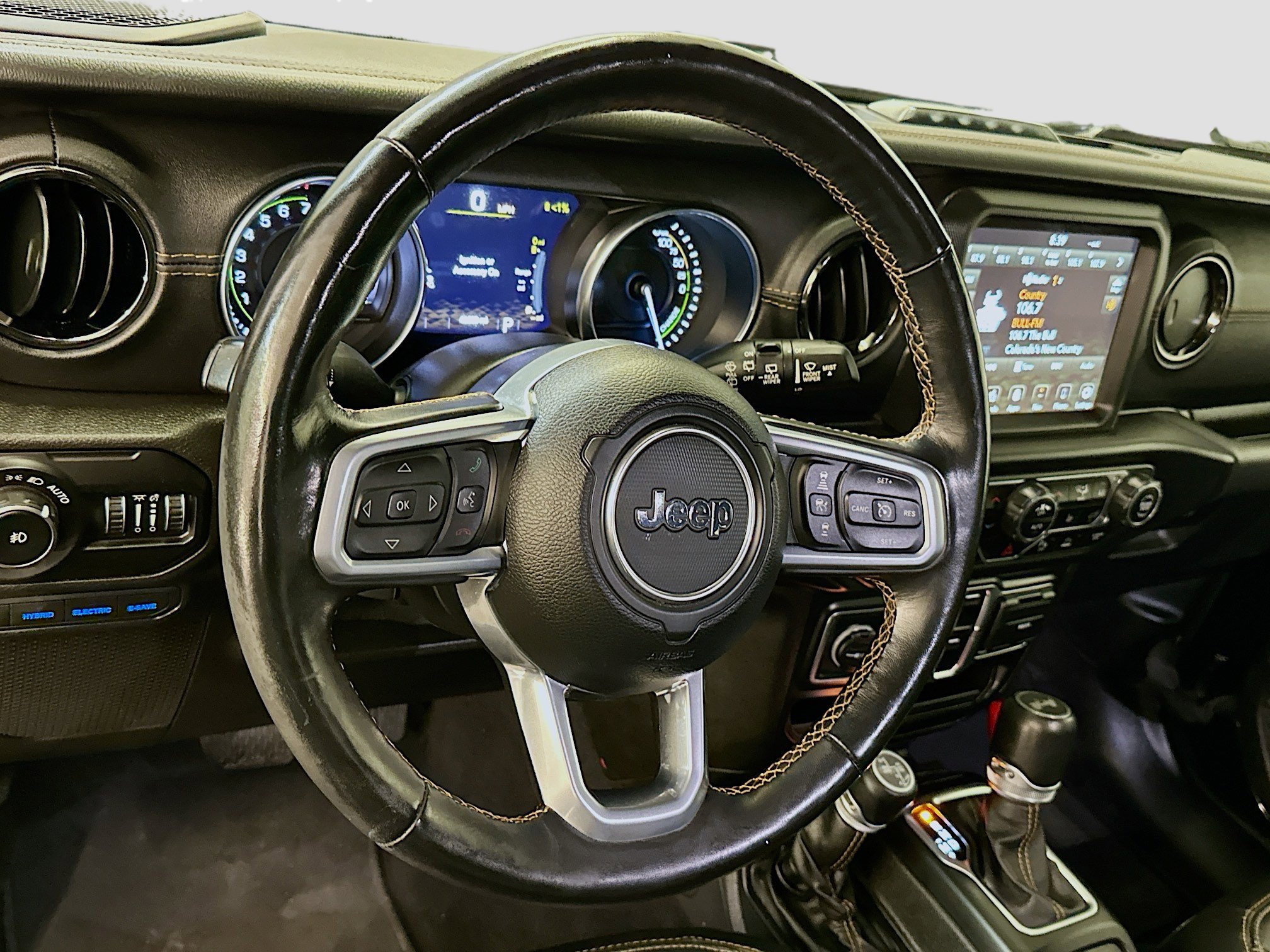 Used 2021 Jeep Wrangler Unlimited Sahara AWD/4WD image 18
