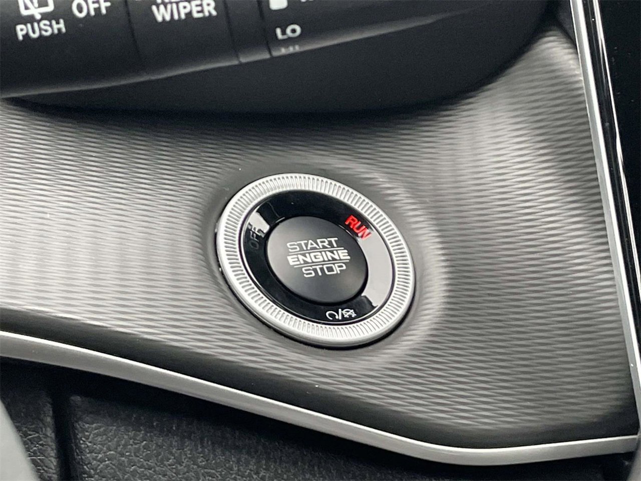 New 2025 Jeep Grand Cherokee Altitude image 39