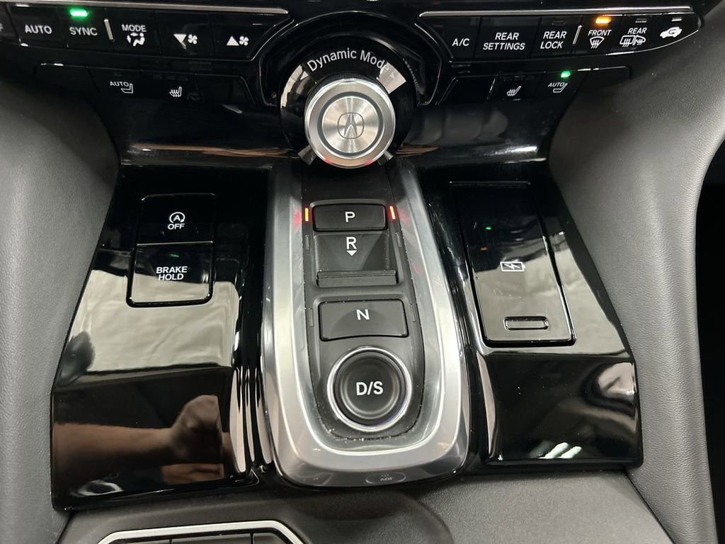 Used 2024 Acura MDX SH-AWD w/ Technology Package image 18