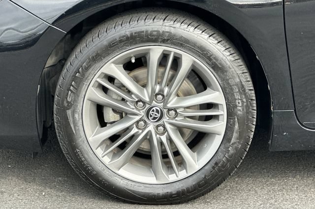 Used 2017 Toyota Camry SE FWD image 29