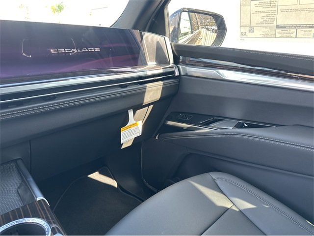 New 2026 Cadillac Escalade ESV 4WD image 8