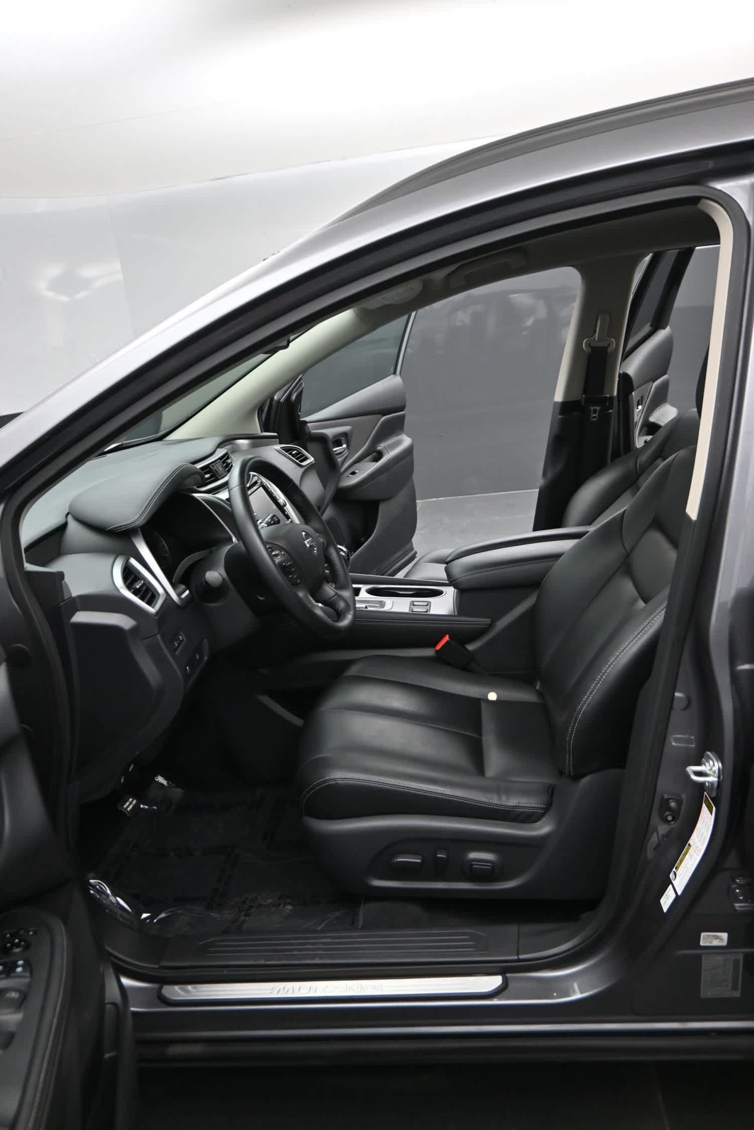 Used 2022 Nissan Murano SV AWD/4WD image 17