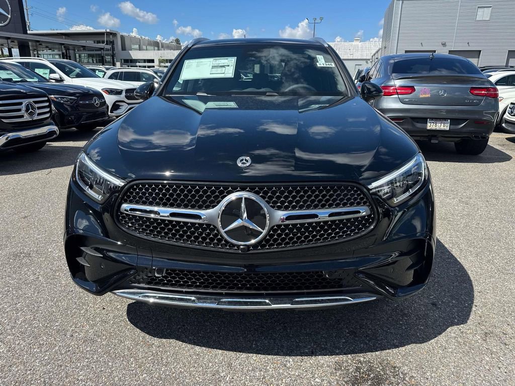 Used 2026 Mercedes-Benz GLC 300 image 2