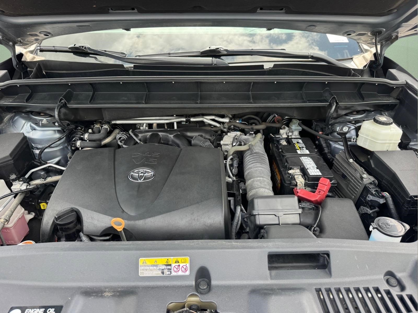 Used 2020 Toyota Highlander XLE FWD image 15
