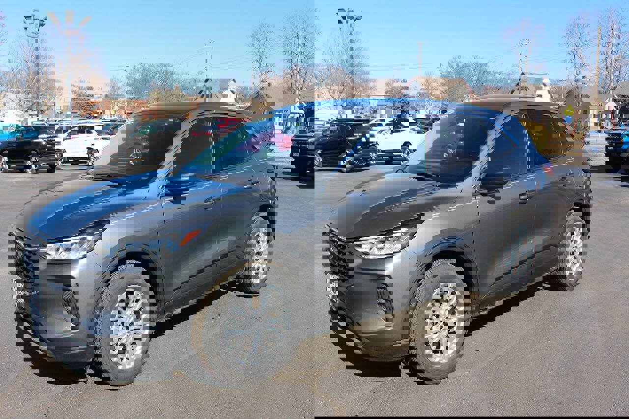 Used 2024 Ford Escape Active w/ Cold Weather Package image 3