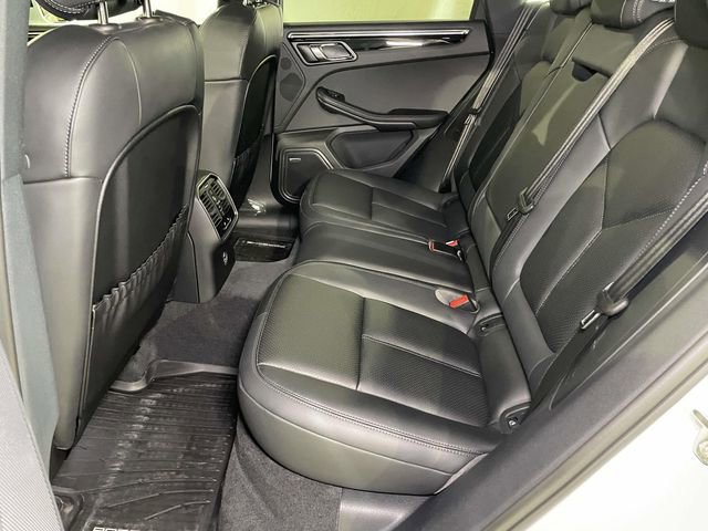 New 2026 Porsche Macan image 19