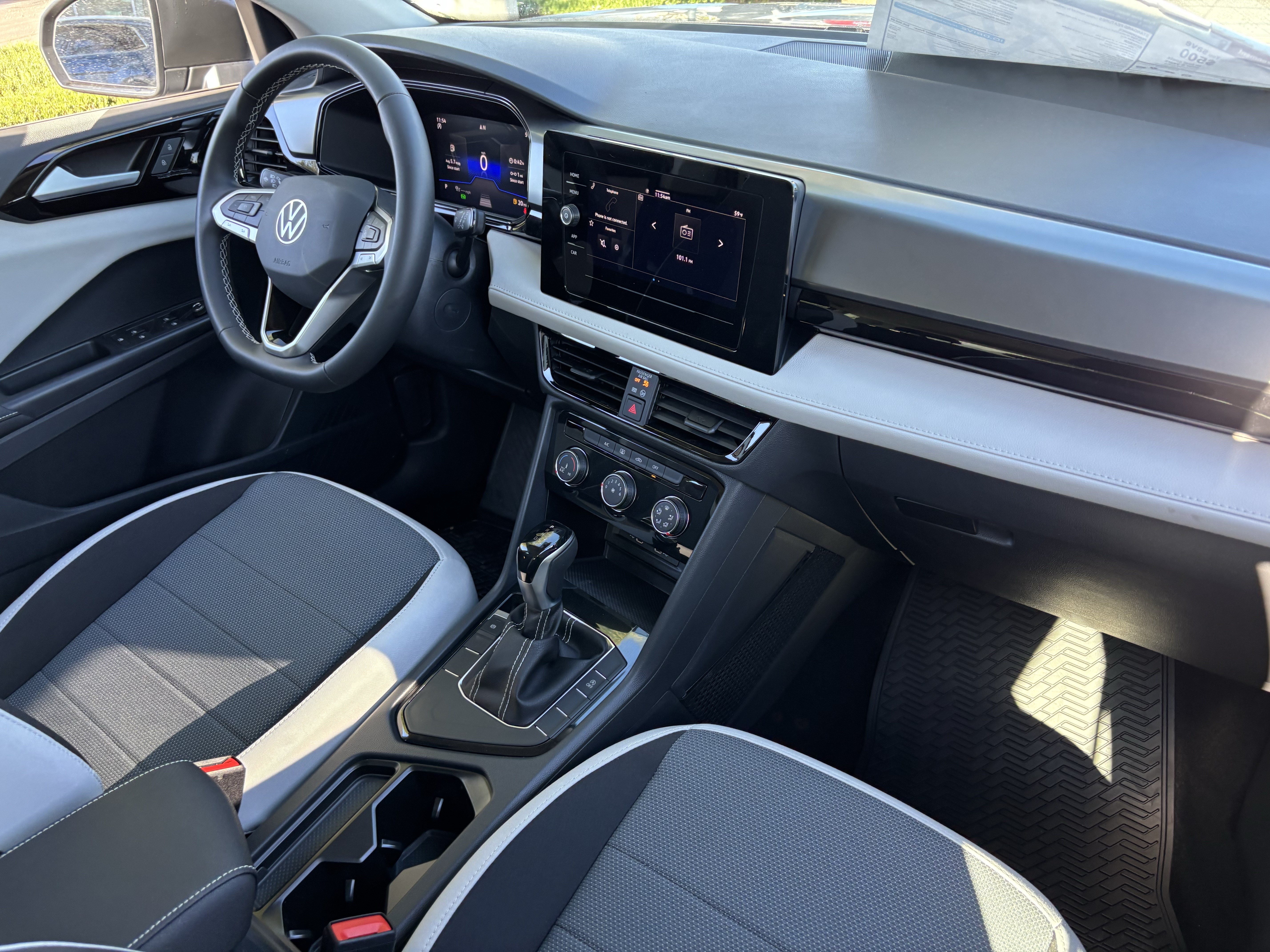 New 2026 Volkswagen Taos S FWD image 9