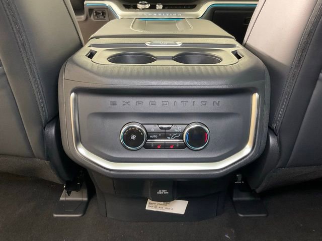 New 2025 Ford Expedition Platinum w/ Driver's Package image 19