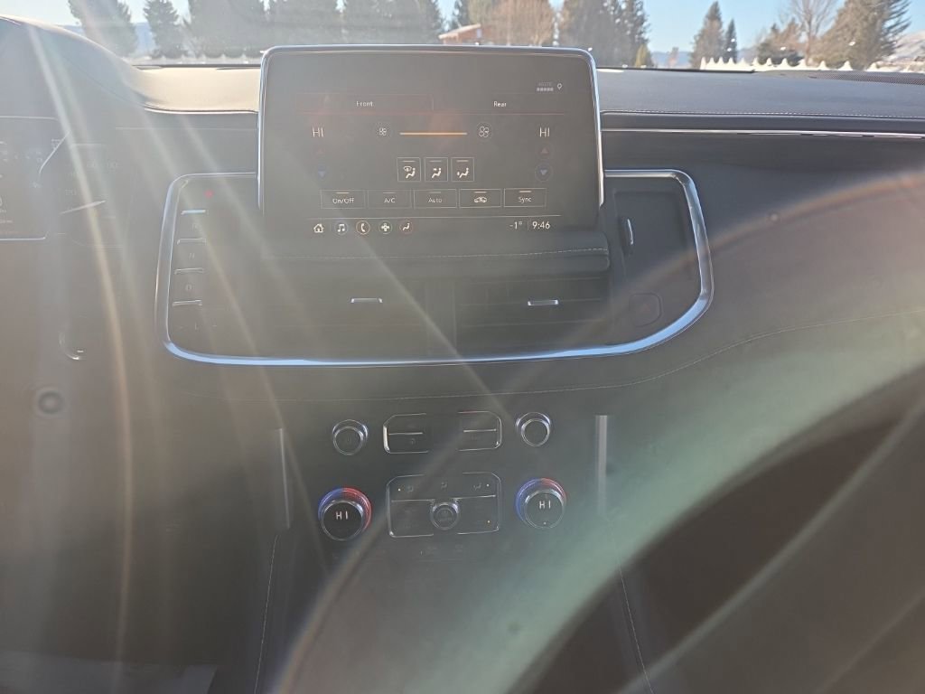 Used 2021 GMC Yukon SLT w/ SLT Luxury Plus Package image 16