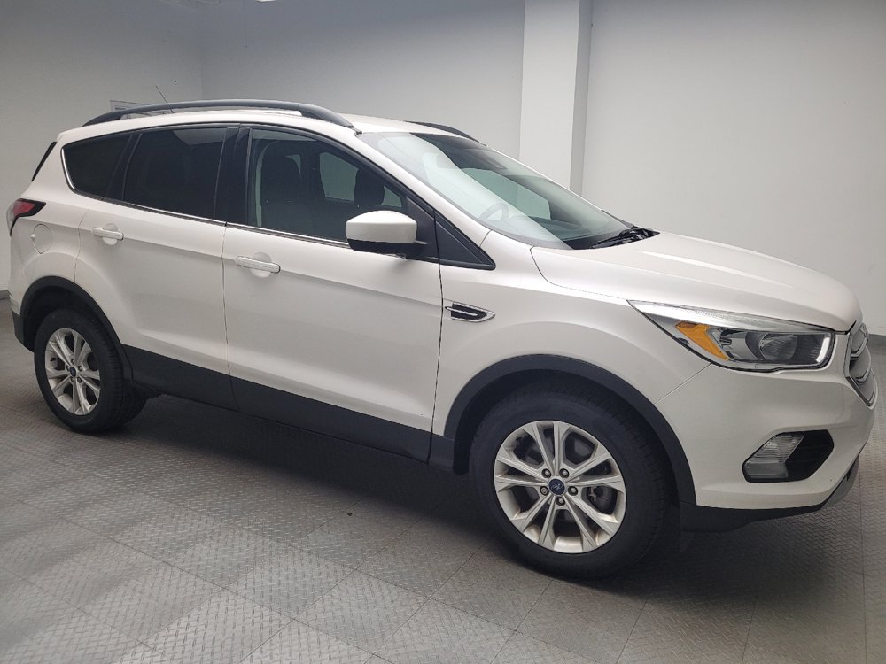 Used 2018 Ford Escape SE w/ Ford Safe & Smart Package AWD/4WD image 11
