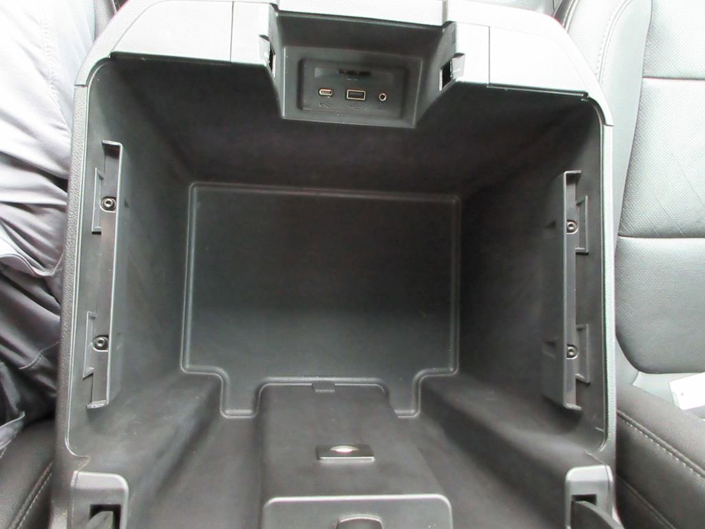 Certified 2022 Chevrolet Silverado 3500 LTZ w/ LTZ Convenience Package image 31