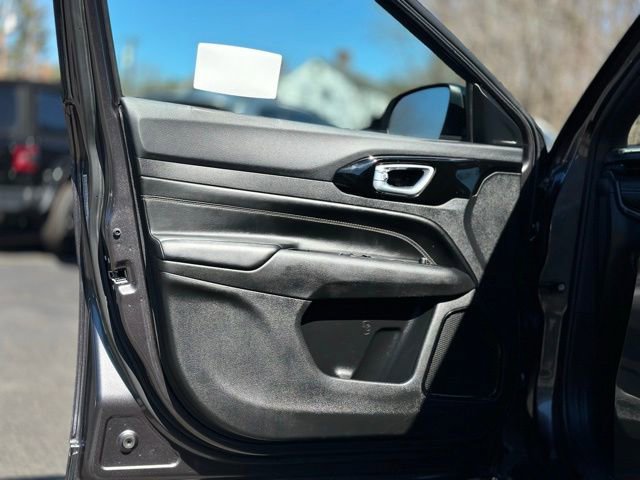 Used 2023 Jeep Compass Altitude image 9