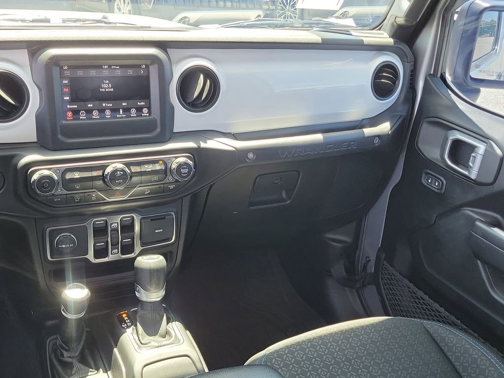 Used 2021 Jeep Wrangler Unlimited Islander image 12