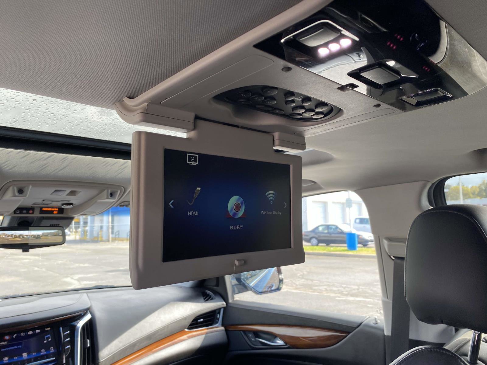 Used 2019 Cadillac Escalade Luxury image 13