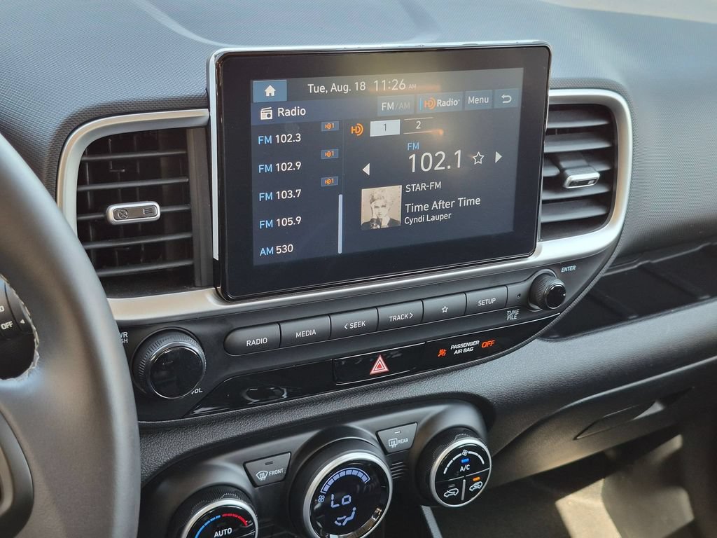 Used 2025 Hyundai Venue SEL FWD image 17