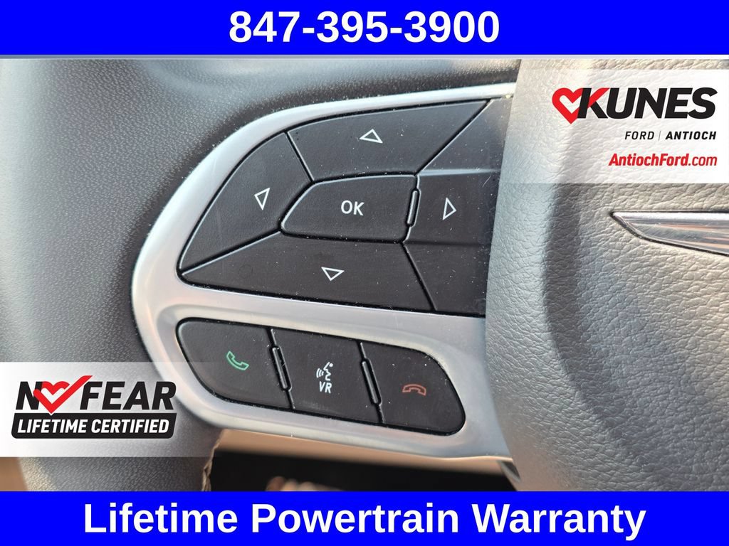 Used 2023 Chrysler Voyager LX FWD image 36