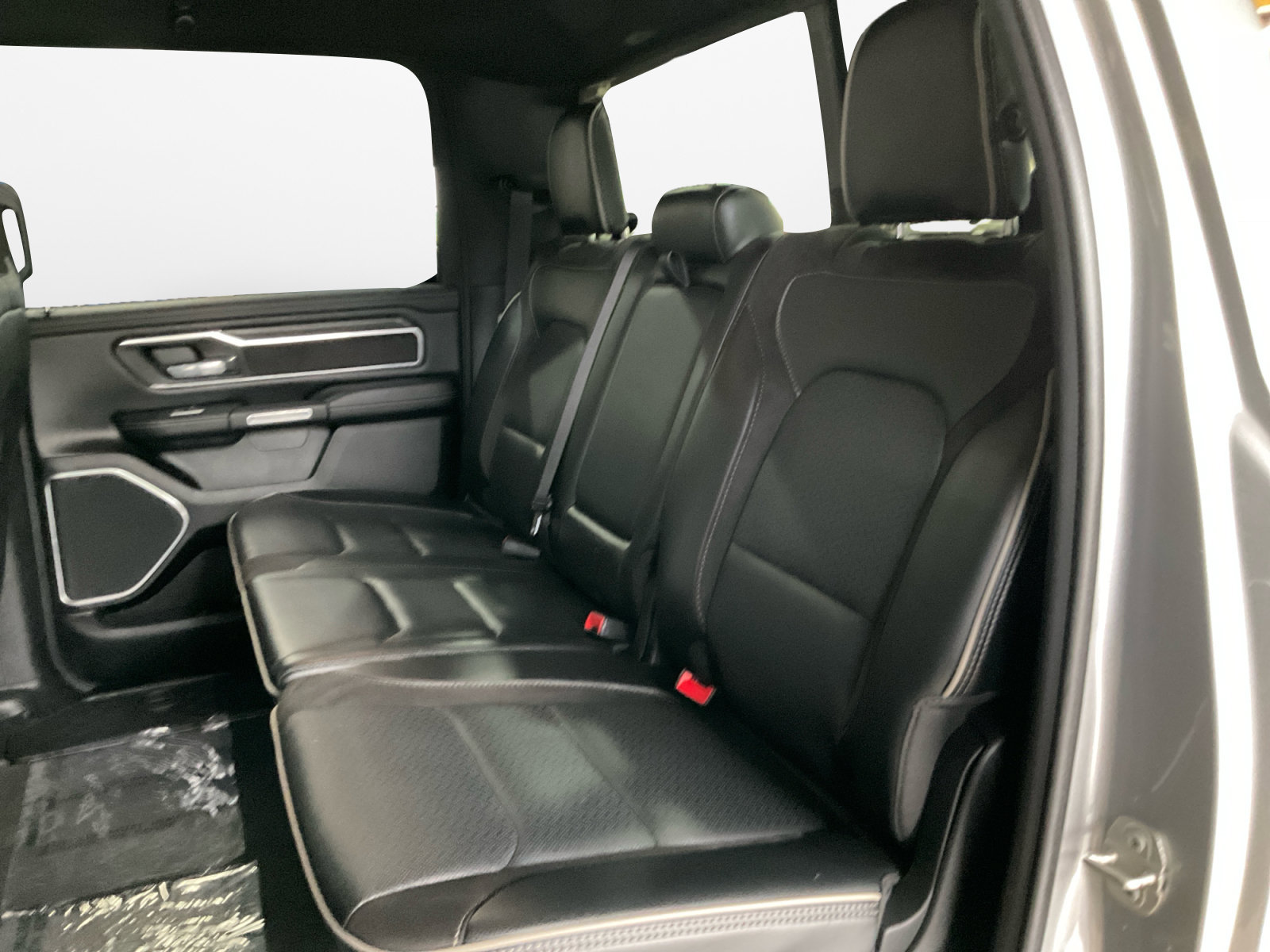 Used 2023 RAM 1500 Laramie AWD/4WD image 15
