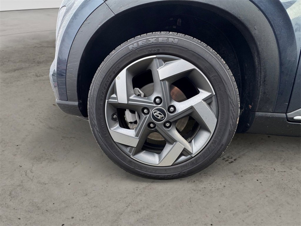 Used 2020 Hyundai Venue image 9