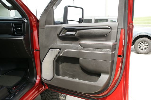 Used 2024 GMC Sierra 2500 AT4X AWD/4WD image 37