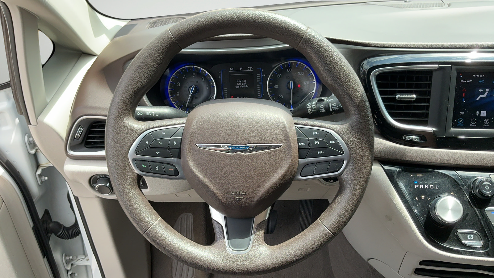 Used 2019 Chrysler Pacifica LX FWD image 25