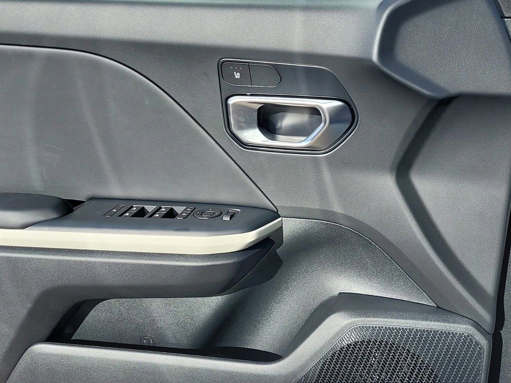 New 2025 Kia K4 GT-Line image 13