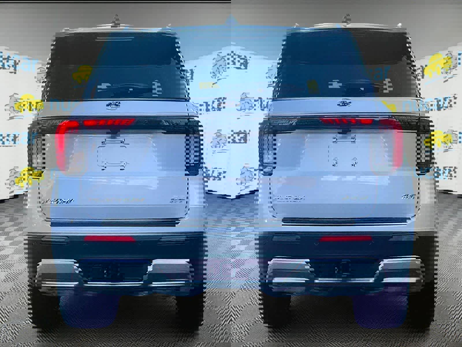 Used 2025 Ford Explorer Platinum w/ LUX Leather Package image 5