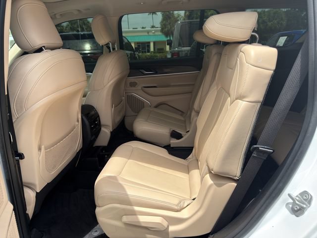 Used 2022 Jeep Grand Cherokee L Limited AWD/4WD image 14