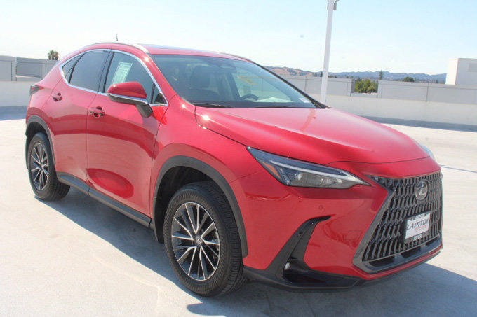 Used 2025 Lexus NX 250 FWD w/ Premium Package image 2