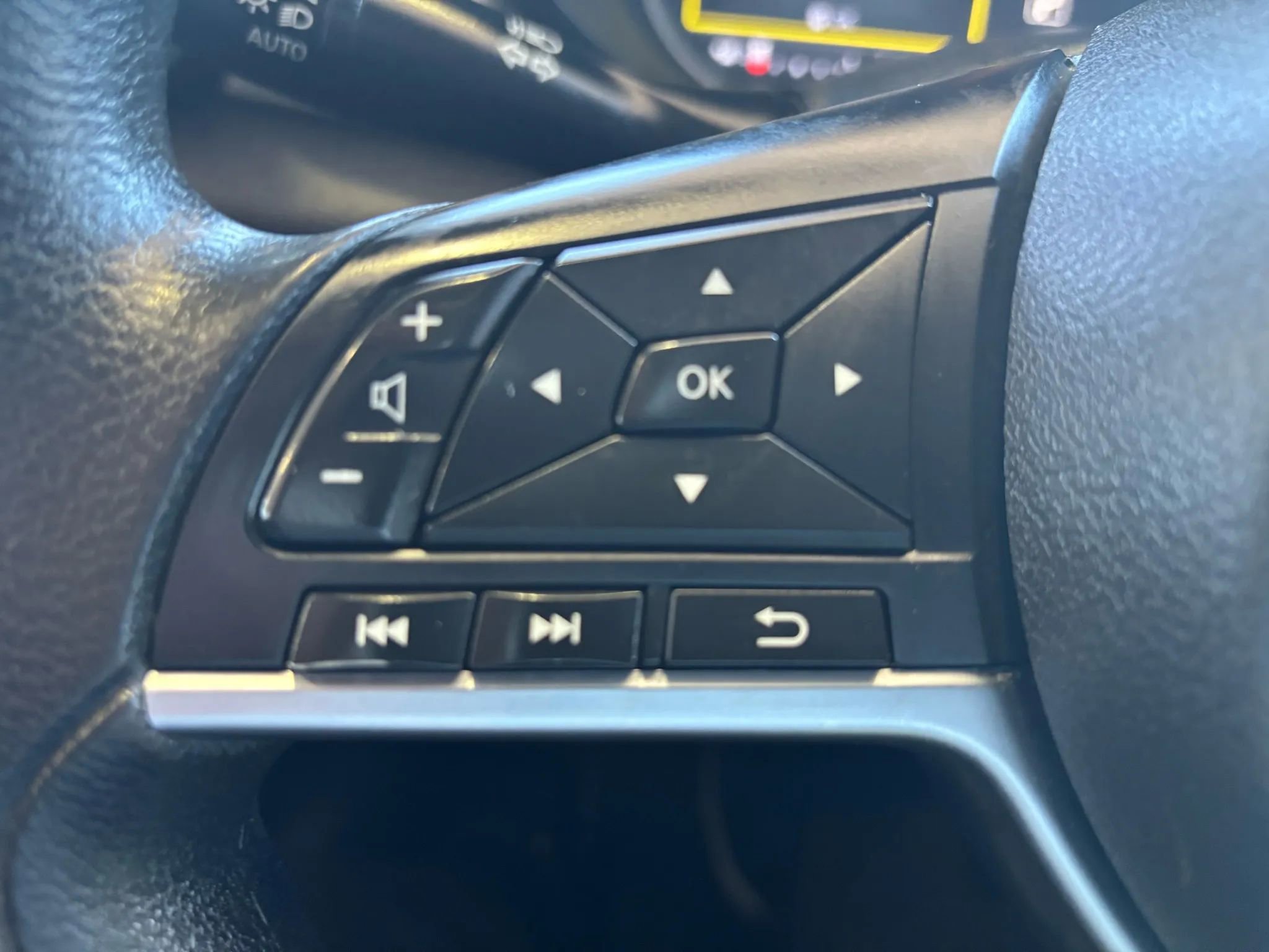 Used 2021 Nissan Versa SV image 13