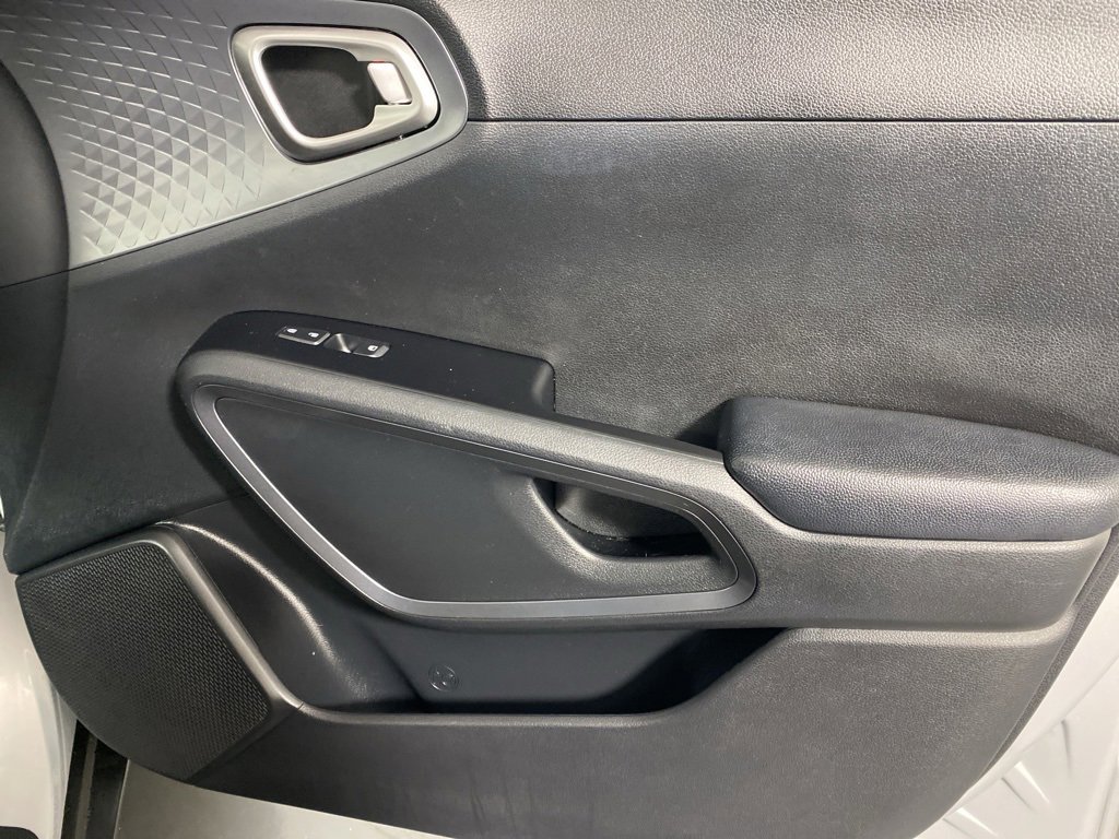 Used 2021 Kia Soul S image 31