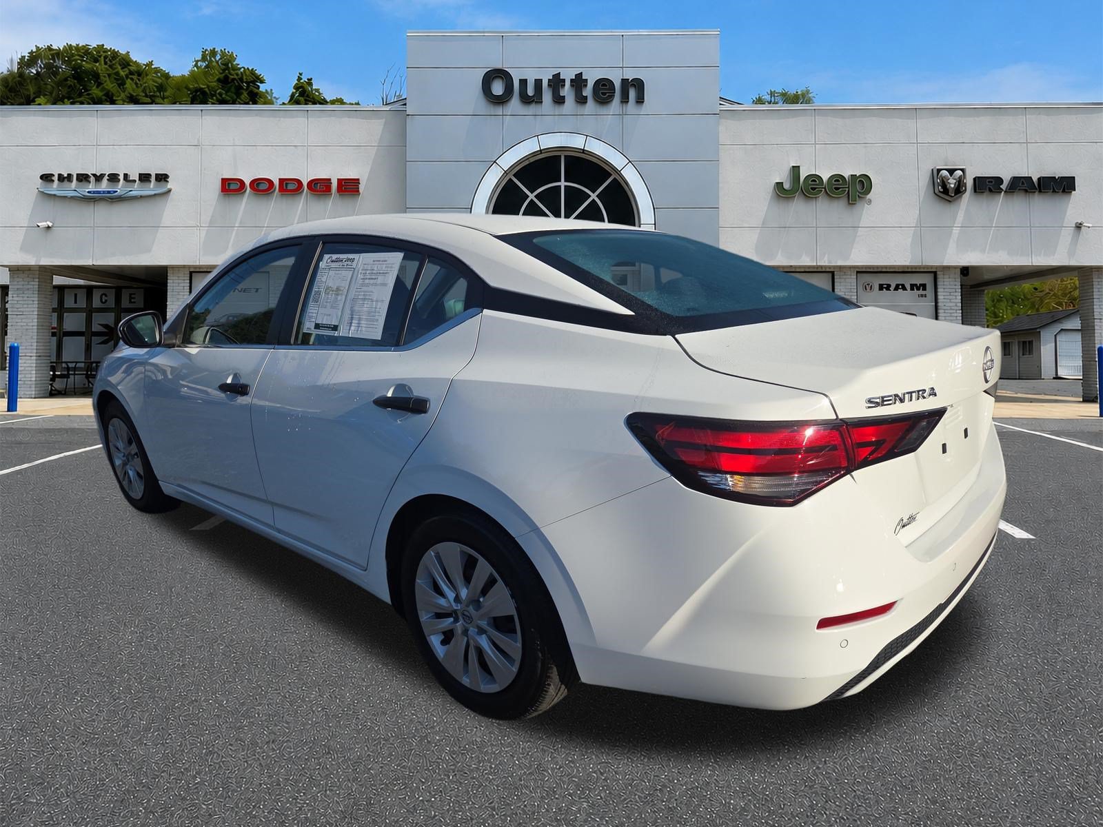 Used 2024 Nissan Sentra S FWD image 5
