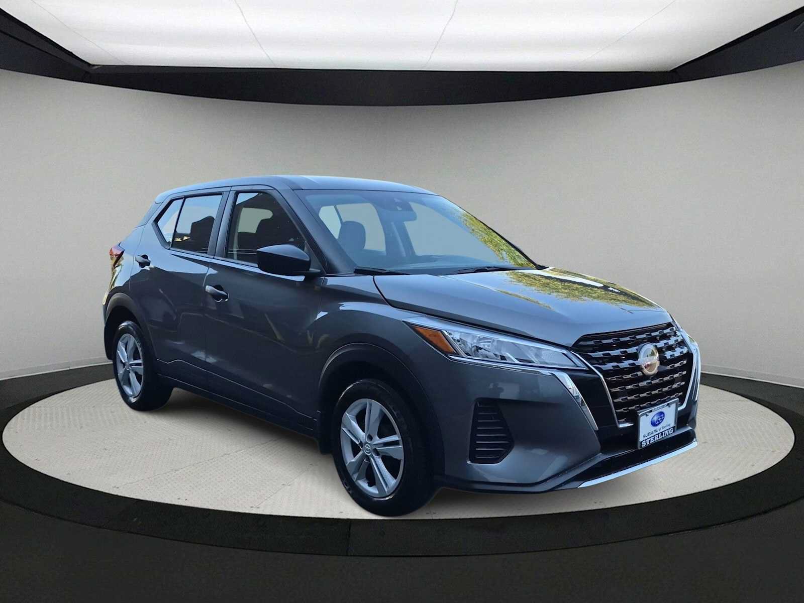 Used 2025 Nissan Kicks Play S FWD image 2