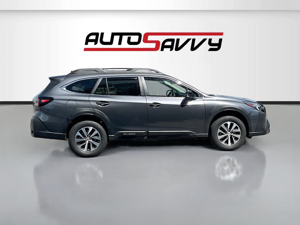Used 2025 Subaru Outback Premium AWD/4WD image 8