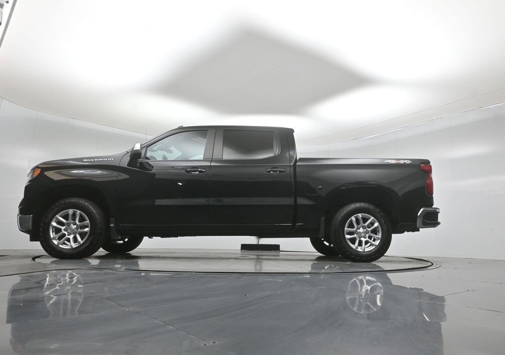 Used 2022 Chevrolet Silverado 1500 LT AWD/4WD image 8