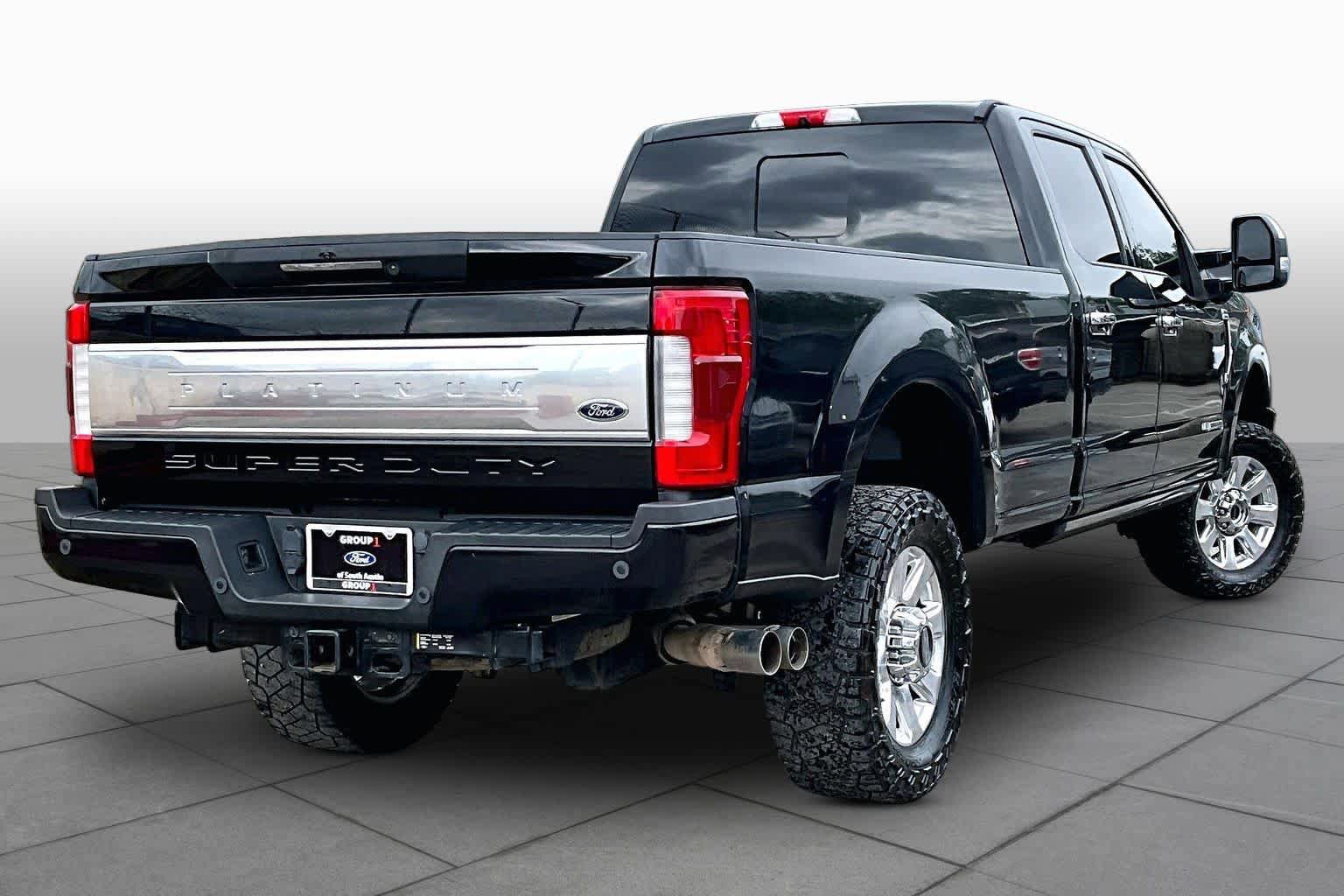 Used 2019 Ford F350 Platinum w/ Platinum Ultimate Package AWD/4WD image 13