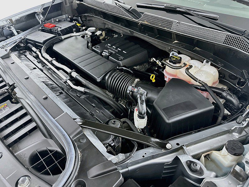 Used 2024 Chevrolet Silverado 1500 LT AWD/4WD image 28