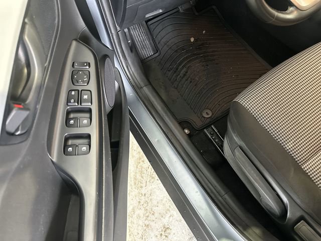 Used 2019 Hyundai Kona SEL image 11