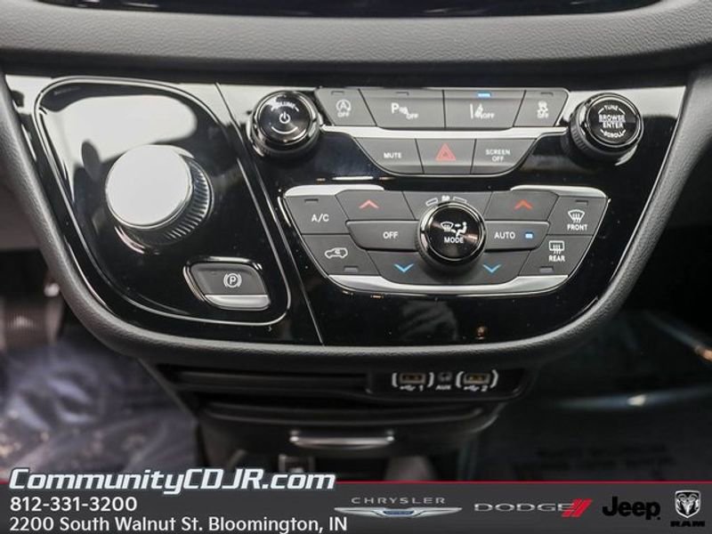New 2025 Chrysler Voyager LX FWD image 15