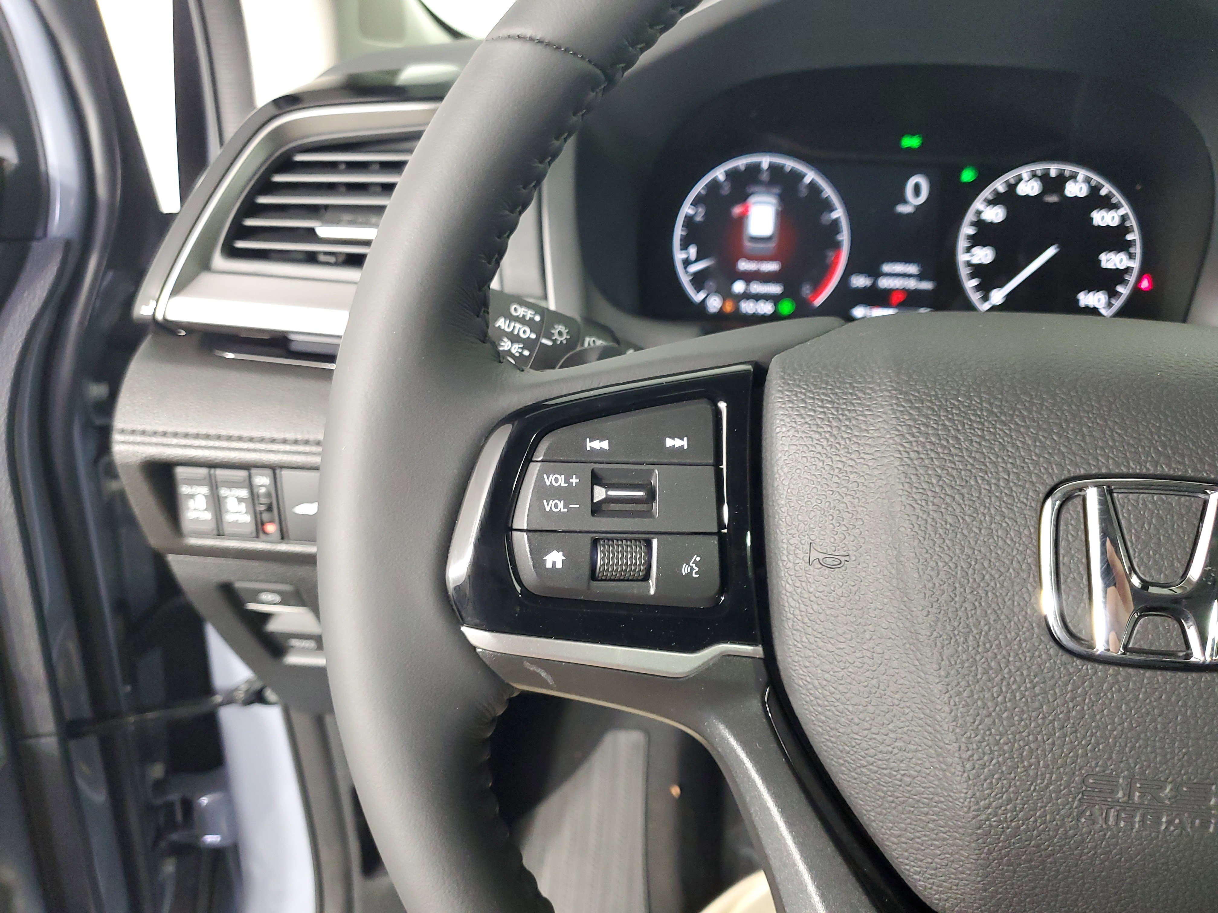 New 2026 Honda Odyssey Touring image 27